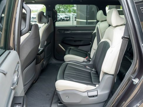 Certified 2024 Kia EV9 GT-Line AWD/4WD image 14