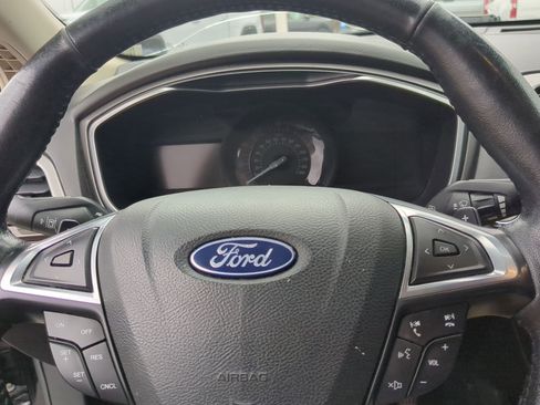 Used 2019 Ford Fusion SEL image 12