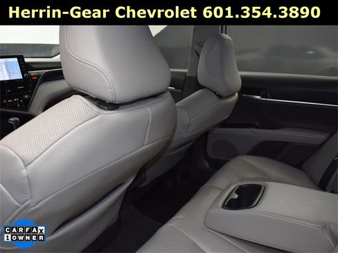 Used 2022 Toyota Camry XLE image 15