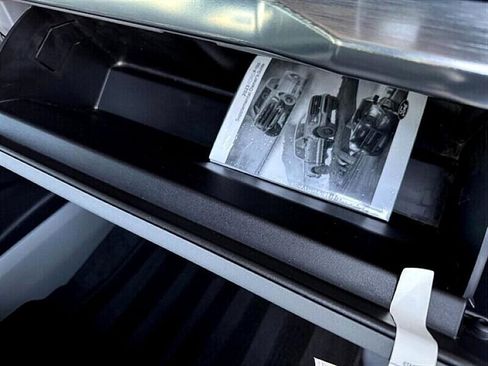 Used 2023 Ford F150 Lariat image 31