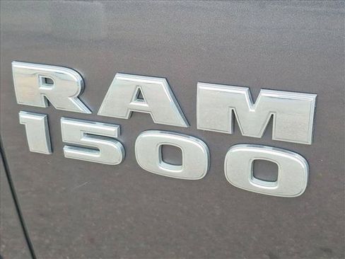 Used 2016 RAM 1500 Laramie w/ Convenience Group AWD/4WD image 9