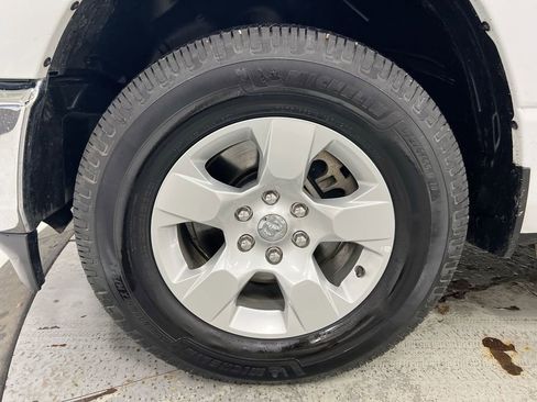 Used 2021 RAM 1500 Big Horn image 26