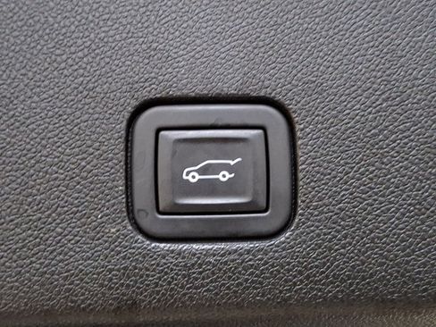 Certified 2023 Cadillac XT6 Premium Luxury AWD/4WD image 24