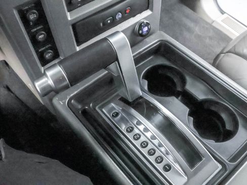 Used 2003 HUMMER H2 Luxury w/ Preferred Equipment Group image 10