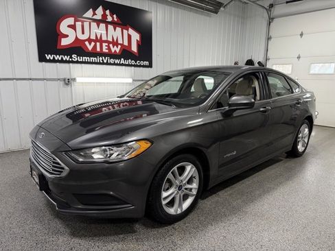 Used 2018 Ford Fusion S image 1