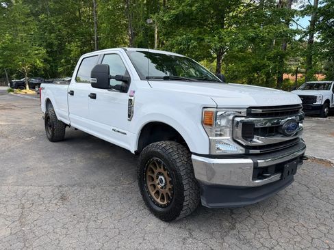 Used 2021 Ford F250 XLT AWD/4WD image 3
