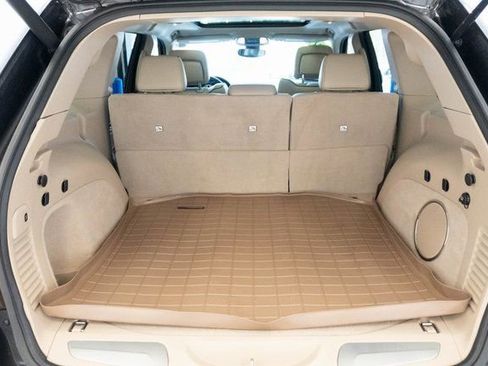 Used 2017 Jeep Grand Cherokee Overland image 15