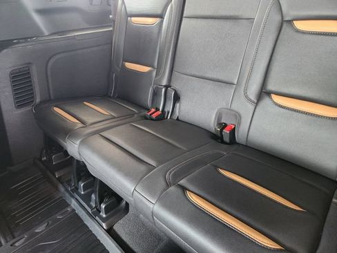 Used 2023 GMC Yukon XL AT4 AWD/4WD image 30