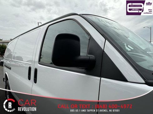 Used 2023 Chevrolet Express 2500 w/ Driver Convenience Package image 45