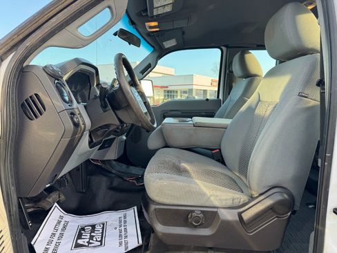 Used 2016 Ford F250 XL w/ Snow Plow Prep Package image 15