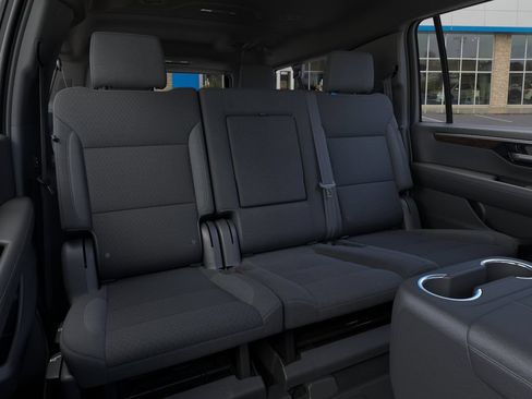 New 2026 Chevrolet Suburban LS AWD/4WD image 17