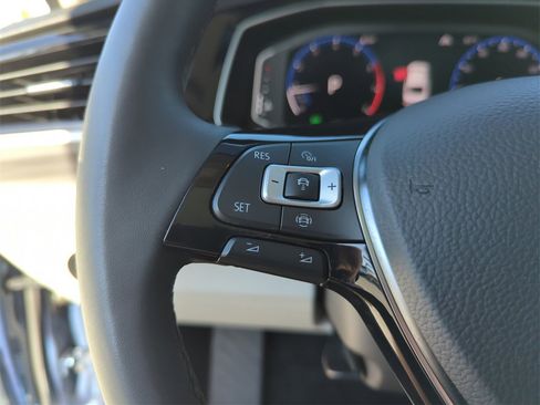 Used 2020 Volkswagen Jetta SEL image 39