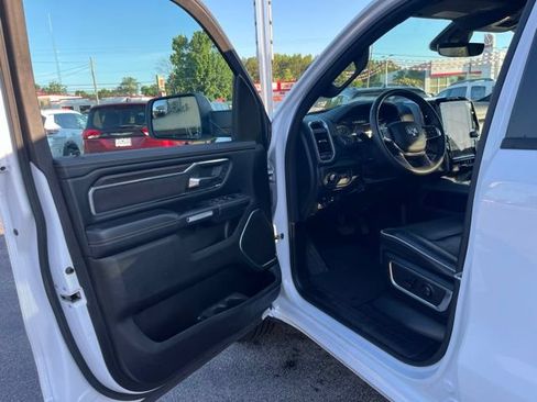 Used 2025 RAM 1500 Laramie AWD/4WD image 4