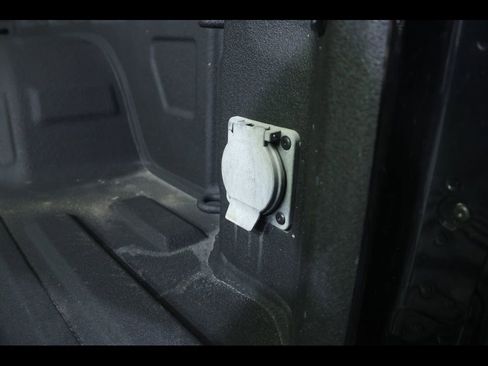 Used 2021 Chevrolet Silverado 1500 LT Trail Boss w/ LT Trail Boss Premium Package image 23