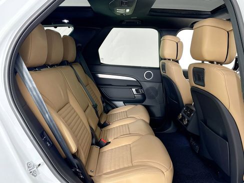 Used 2026 Land Rover Discovery Limited Edition image 15