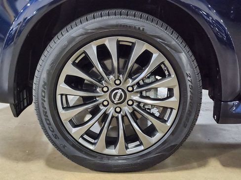 Used 2023 Nissan Armada Platinum w/ Captain's Chairs Package RWD image 28