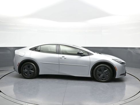 Certified 2024 Toyota Prius Prime SE image 5