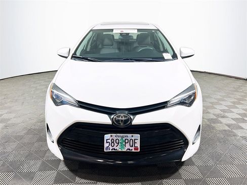 Certified 2019 Toyota Corolla SE image 3