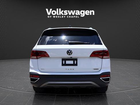 Certified 2022 Volkswagen Taos SEL AWD/4WD image 8