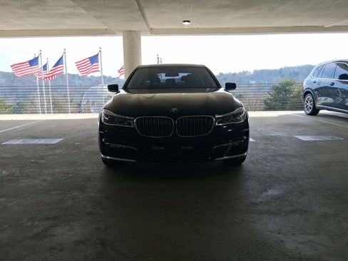 Used 2017 BMW 750i xDrive 750i xDrive image 5