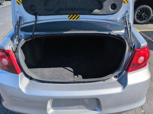 Used 2013 Dodge Avenger SE FWD image 14