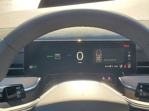 New 2025 Volvo EX90 Ultra w/ Protection Package Premier AWD/4WD image 16