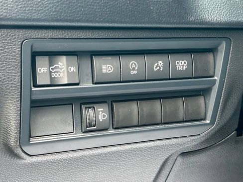 Certified 2025 Toyota Tundra SR5 AWD/4WD image 20