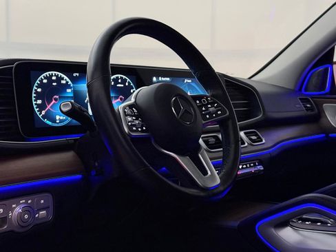 Used 2023 Mercedes-Benz GLS 450 4MATIC image 19