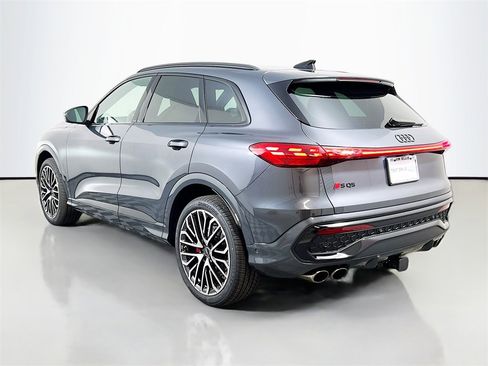 New 2025 Audi SQ5 Premium Plus image 5