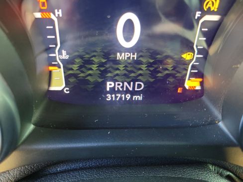 Used 2021 Jeep Gladiator Sport image 16