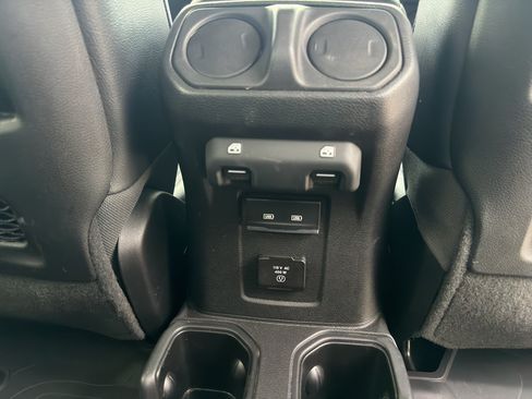 Used 2022 Jeep Gladiator Rubicon w/ LED Lighting Group AWD/4WD image 25