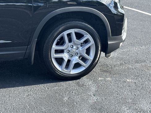 Used 2025 Honda Passport EX-L image 32