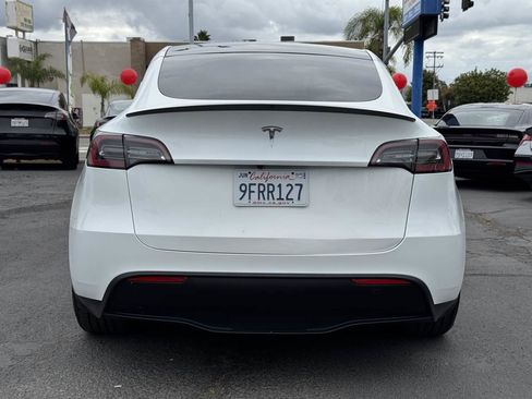 Used 2023 Tesla Model Y Performance AWD/4WD image 10