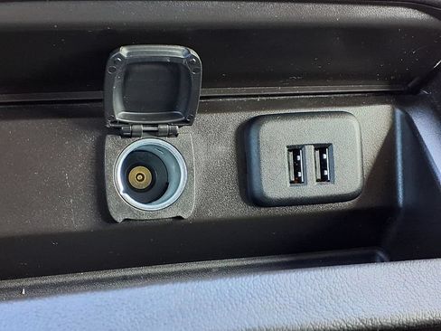 Used 2015 Chevrolet Tahoe LTZ AWD/4WD image 7