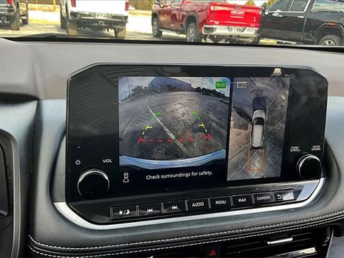 Used 2023 Nissan Rogue Platinum w/ Platinum Premium Package image 14