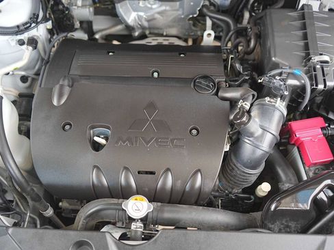 Used 2022 Mitsubishi Outlander Sport ES FWD image 9