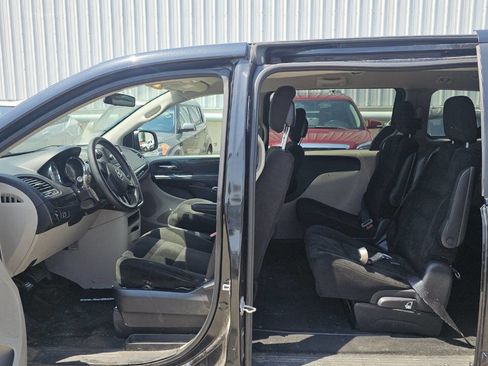 Used 2015 Dodge Grand Caravan SE w/ Quick Order Package 29E SE image 7