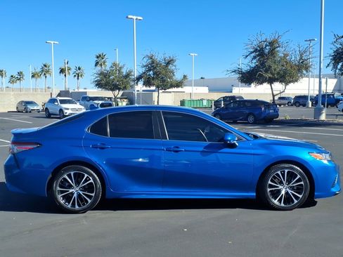 Used 2019 Toyota Camry SE image 7