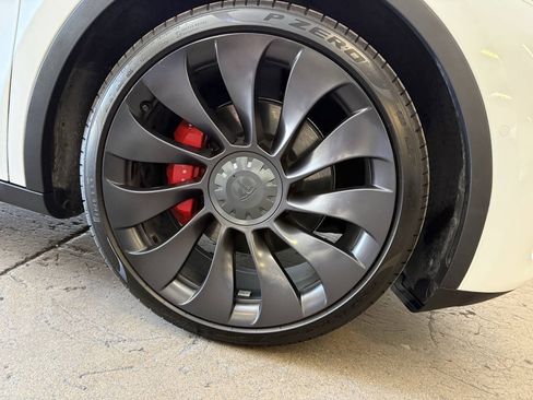 Used 2020 Tesla Model Y Performance AWD/4WD image 36