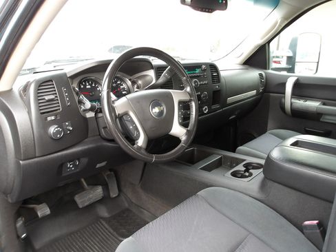 Used 2007 Chevrolet Silverado 2500 LT w/ 2LT Convenience Package image 9