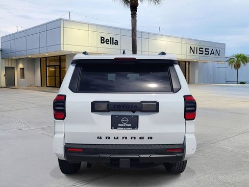 Used 2025 Toyota 4Runner TRD Off-Road AWD/4WD image 7