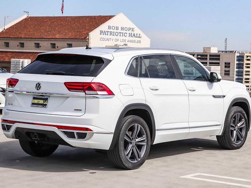 Used 2022 Volkswagen Atlas Cross Sport SEL R-Line image 4