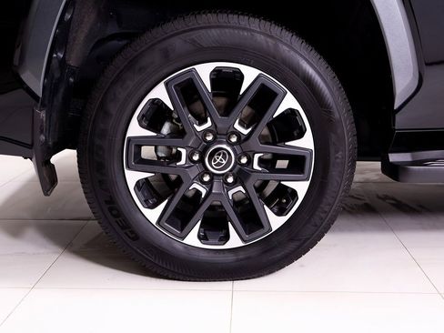 Used 2024 Toyota Sequoia Limited w/ Tow Technology Package image 34