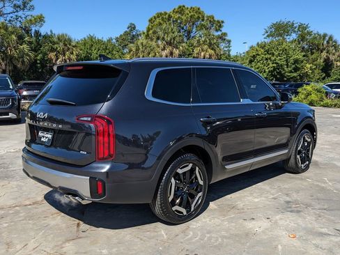 Used 2025 Kia Telluride S image 6