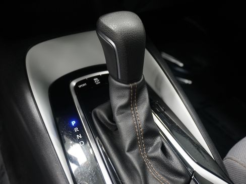 Used 2022 Toyota Corolla SE FWD image 18