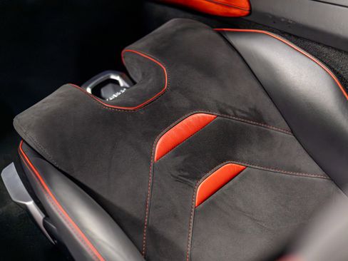 Used 2021 Lamborghini Huracan EVO RWD image 87