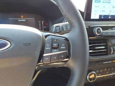 Used 2023 Ford Escape Active image 17