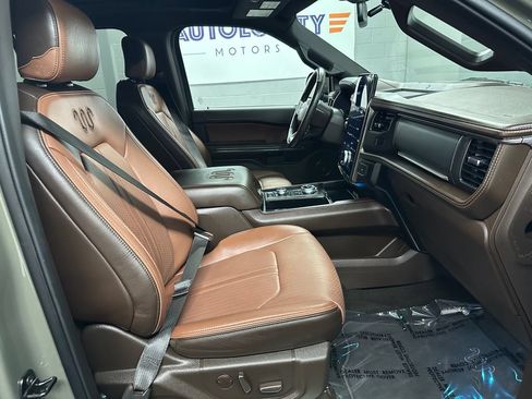 Used 2024 Ford Expedition Max King Ranch AWD/4WD image 19