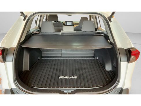 Used 2022 Toyota RAV4 XLE w/ Convenience Package AWD/4WD image 29