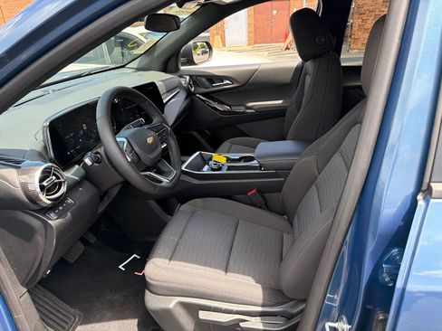 Used 2026 Chevrolet Equinox LT AWD/4WD image 7